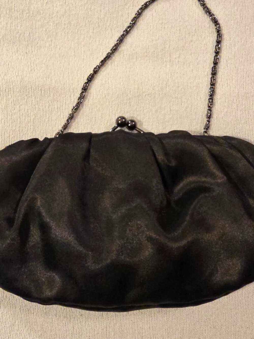 Jessica McClintock Black Satin Evening Clutch Bag Chain Strap Kiss Lock Elegant